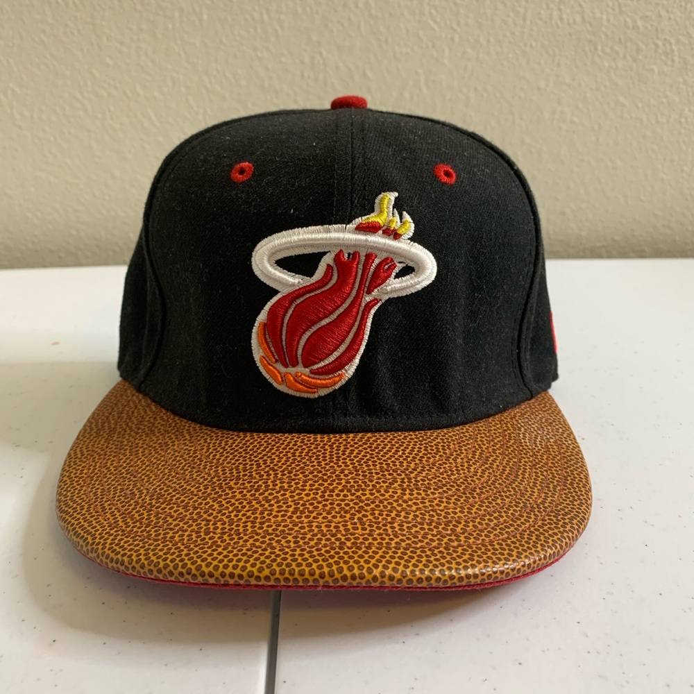 Mitchell & Ness Vintage Miami Heat SnapBack Hat